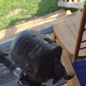Shakespeare Heavy Duty Tiger Black Fishing Reel  &Rod Combo